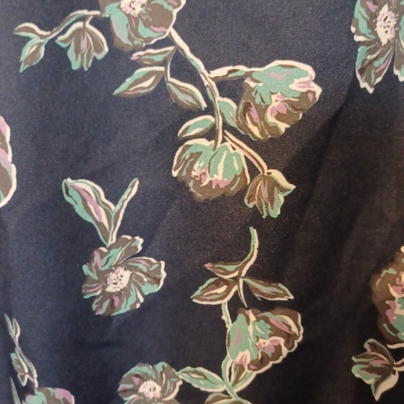 BloomChic Wrap Top 22/24 - Picture 9 of 10